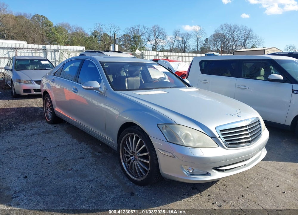 2007 MERCEDES-BENZ S 550 VIN: WDDNG71XX7A097675