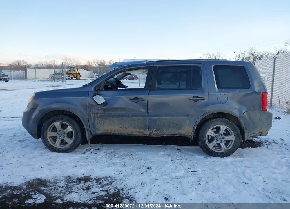 2015 HONDA PILOT EX VIN: 5FNYF3H49FB031235