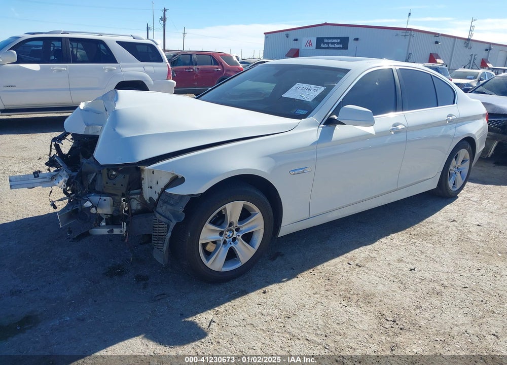 2013 BMW 528 VIN: WBAXG5C59DDY32432