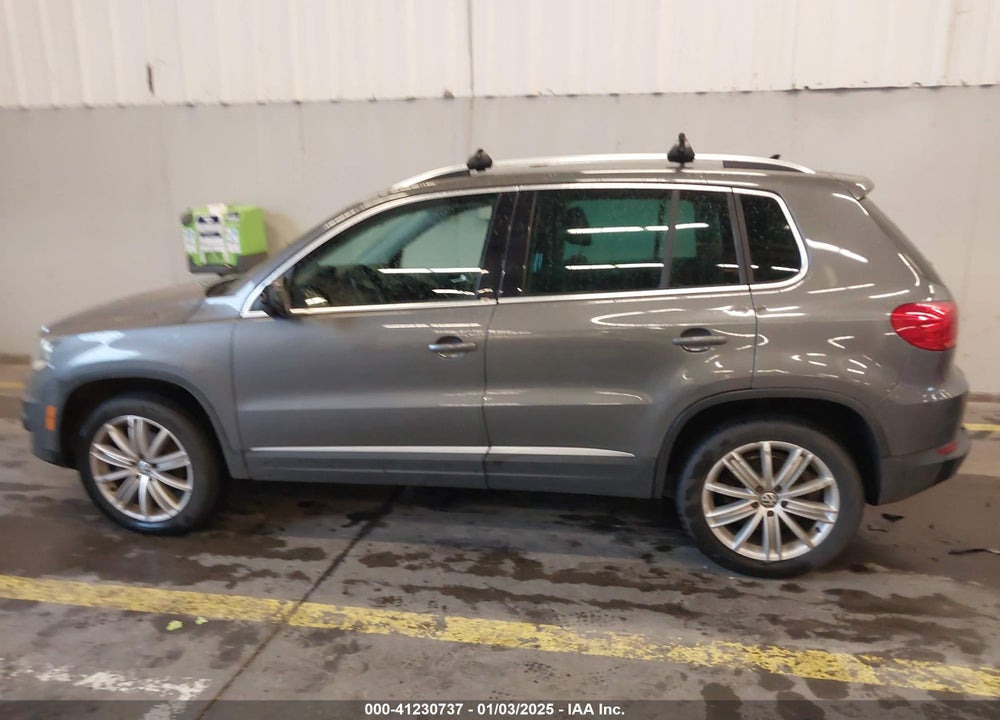 2012 VOLKSWAGEN TIGUAN SE VIN: WVGBV7AX6CW006106