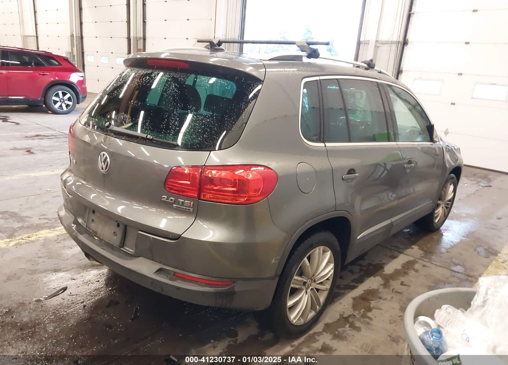 2012 VOLKSWAGEN TIGUAN SE VIN: WVGBV7AX6CW006106