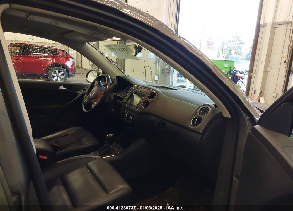 2012 VOLKSWAGEN TIGUAN SE VIN: WVGBV7AX6CW006106