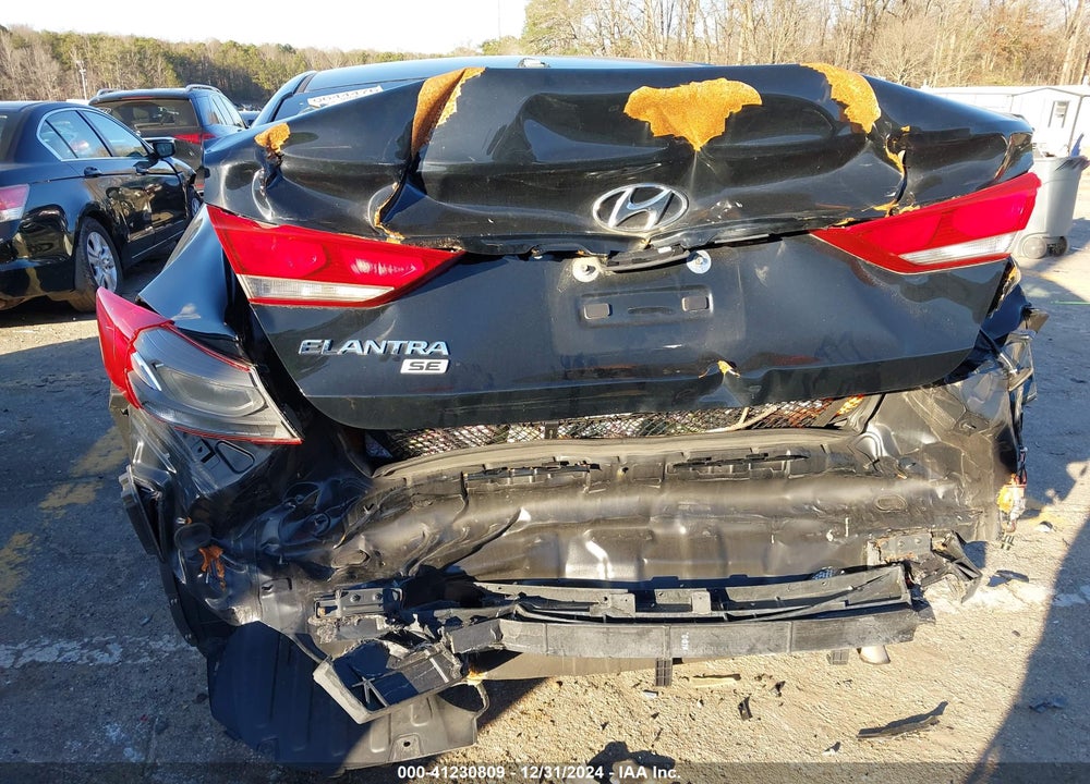 2017 HYUNDAI ELANTRA VIN: KMHD74LF1HU091851