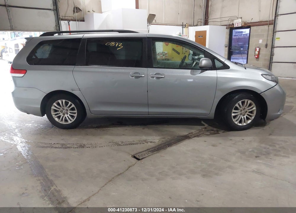 2011 TOYOTA SIENNA XLE V6 VIN: 5TDYK3DC8BS071790