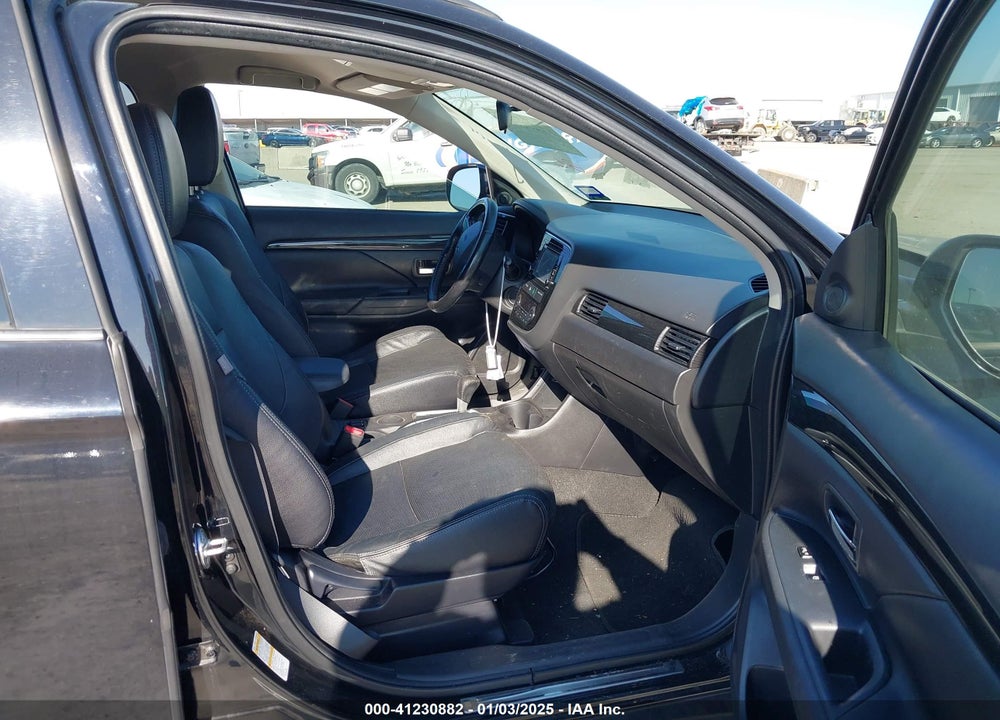 2016 MITSUBISHI OUTLANDER SE/SEL VIN: JA4AD3A32GZ030216