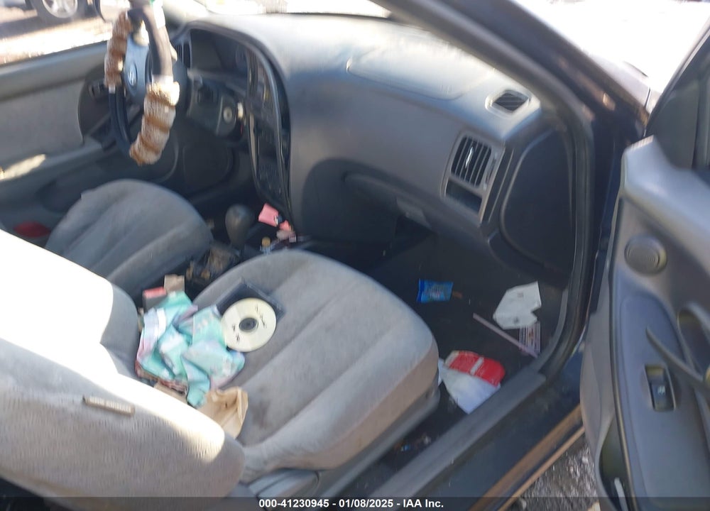 2004 HYUNDAI ELANTRA GLS/GT VIN: KMHDN46D04U825907