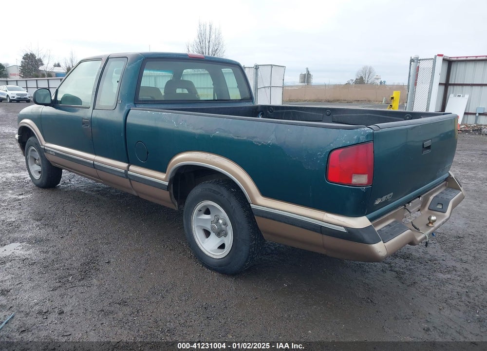 1996 CHEVROLET S TRUCK S10 VIN: 1GCCS1948T8110819