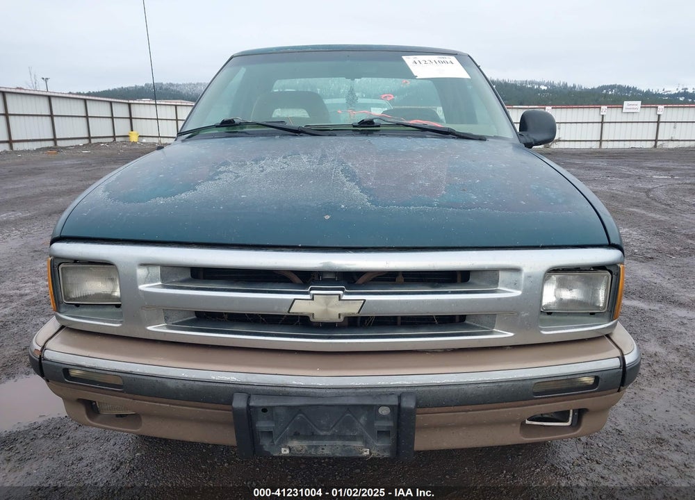 1996 CHEVROLET S TRUCK S10 VIN: 1GCCS1948T8110819