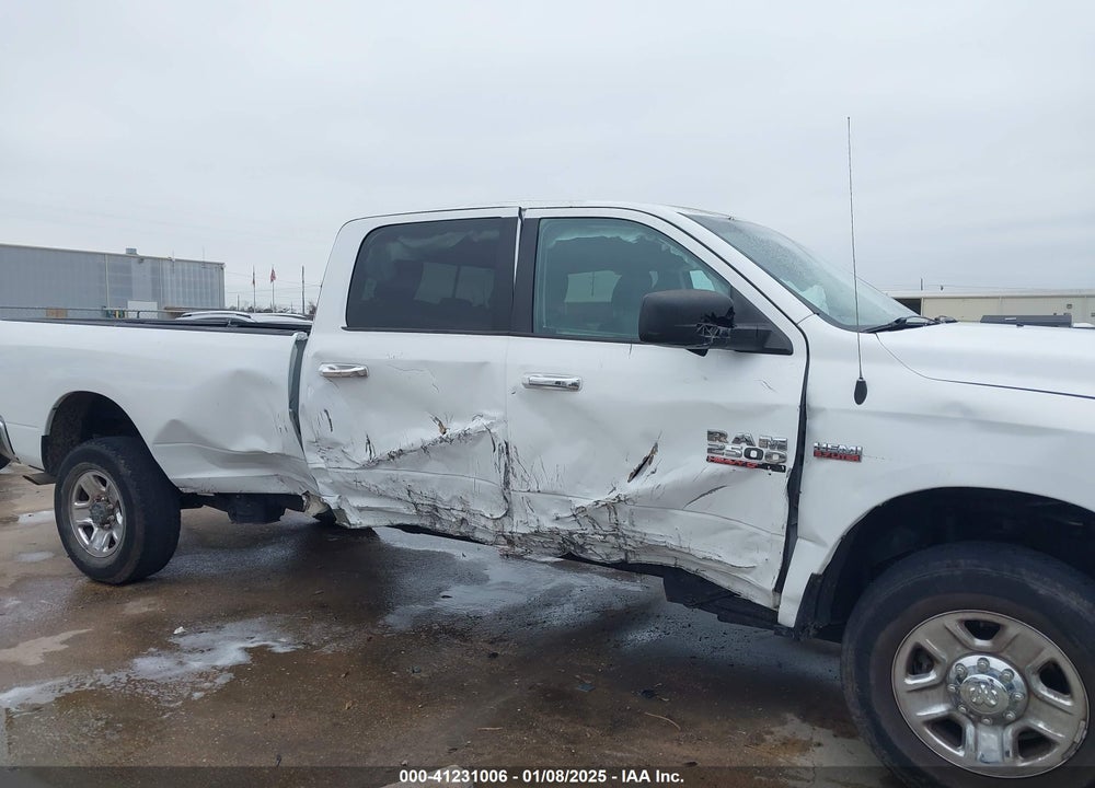 2016 RAM 2500 VIN: 3C6TR5JT7GG140505