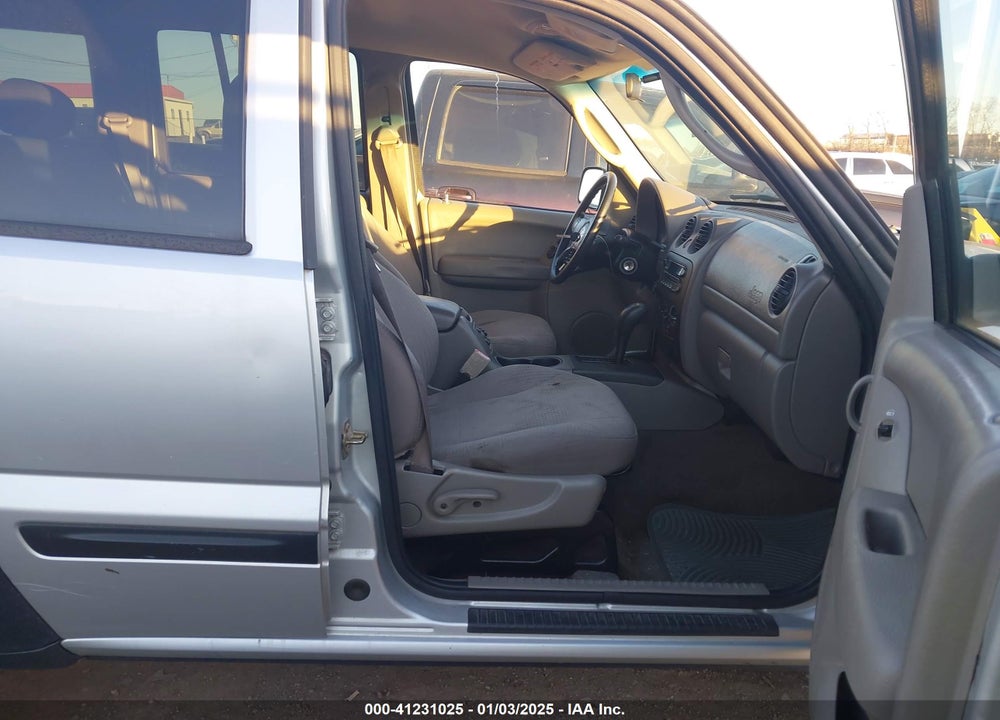2003 JEEP LIBERTY SPORT VIN: 1J4GL48K13W546692