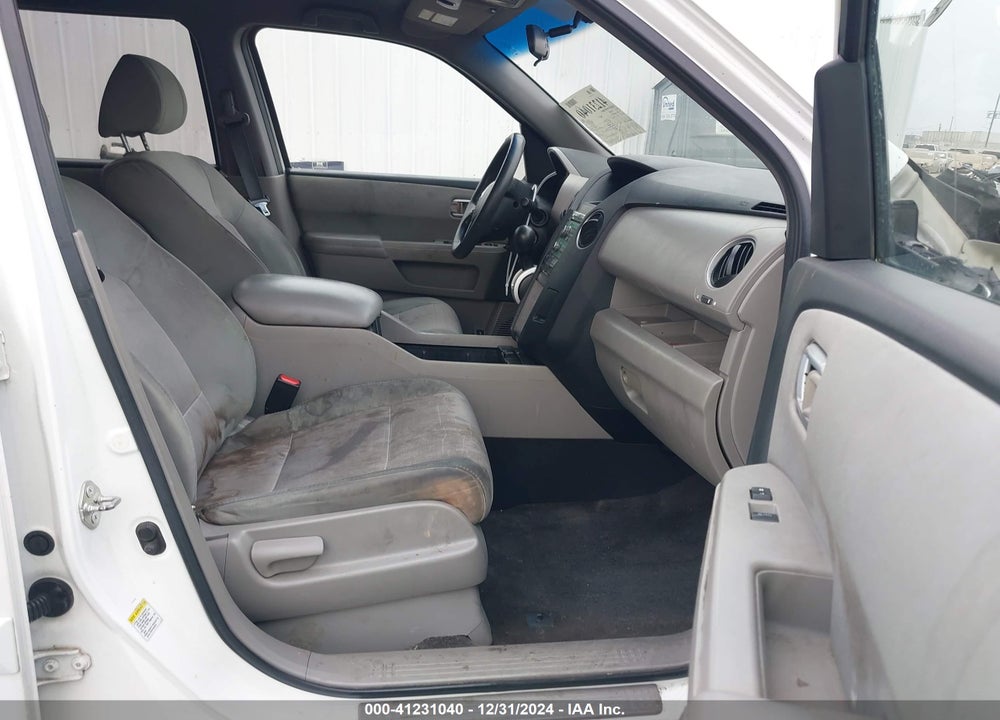 2011 HONDA PILOT EX VIN: 5FNYF3H42BB022497