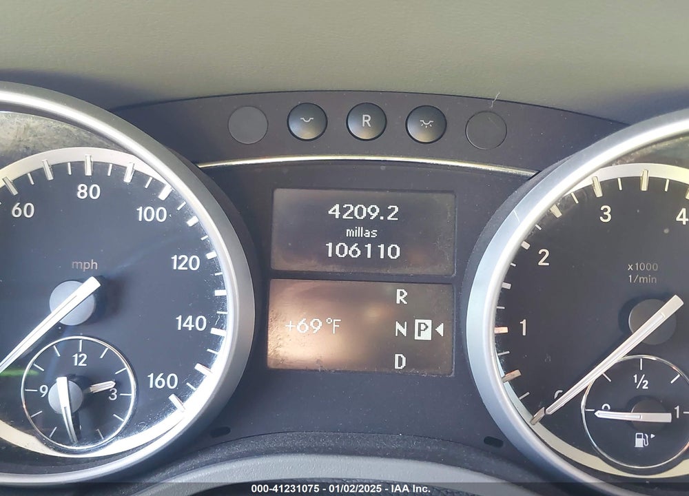 2011 MERCEDES-BENZ GL 450 4MATIC VIN: 4JGBF7BE7BA724530