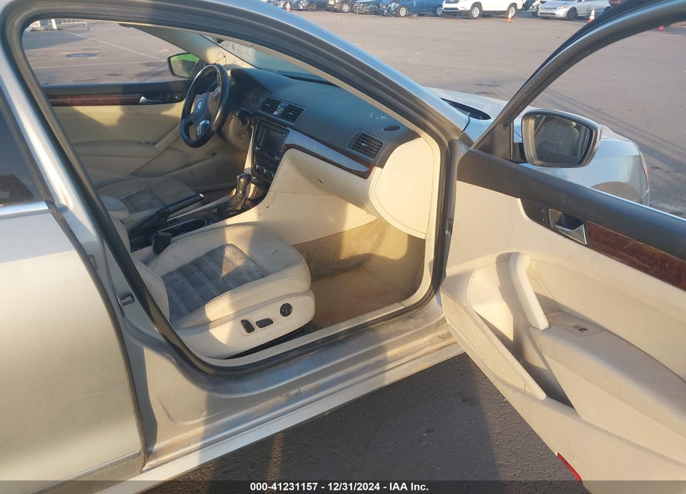 2013 VOLKSWAGEN PASSAT 2.0L TDI SEL PREMIUM VIN: 1VWCN7A30DC038698