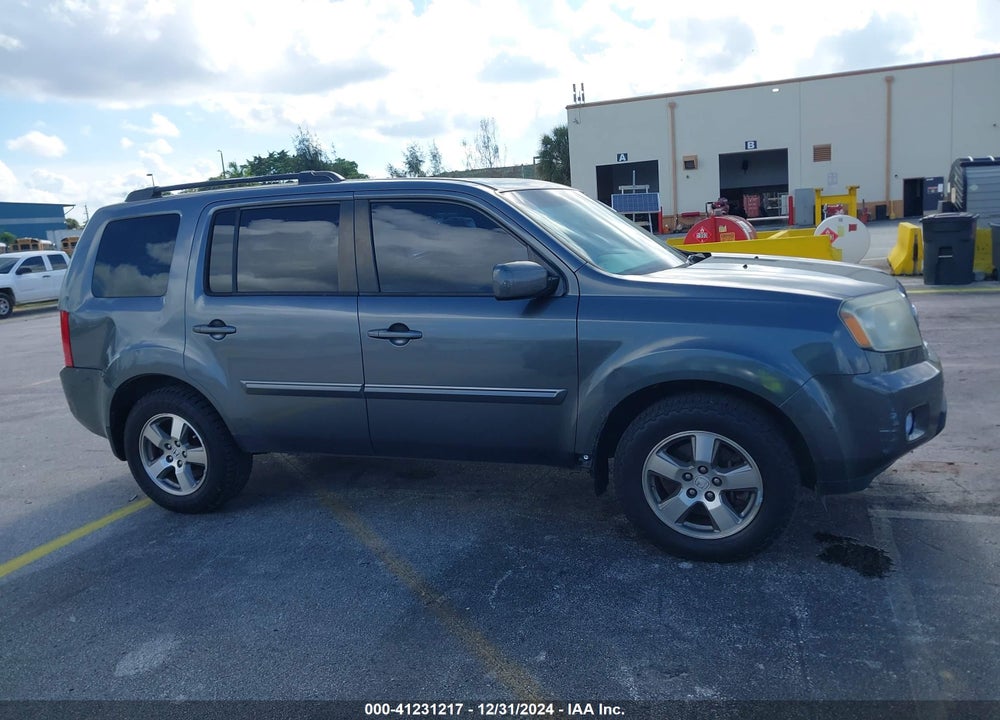2010 HONDA PILOT EX-L VIN: 5FNYF3H59AB013948