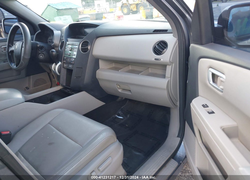 2010 HONDA PILOT EX-L VIN: 5FNYF3H59AB013948