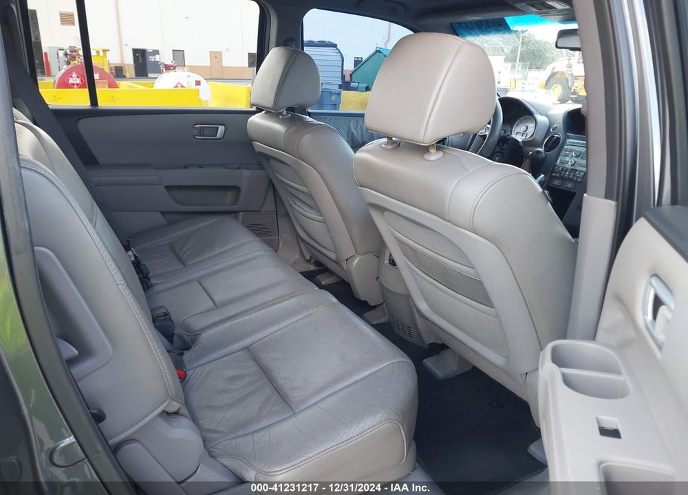 2010 HONDA PILOT EX-L VIN: 5FNYF3H59AB013948