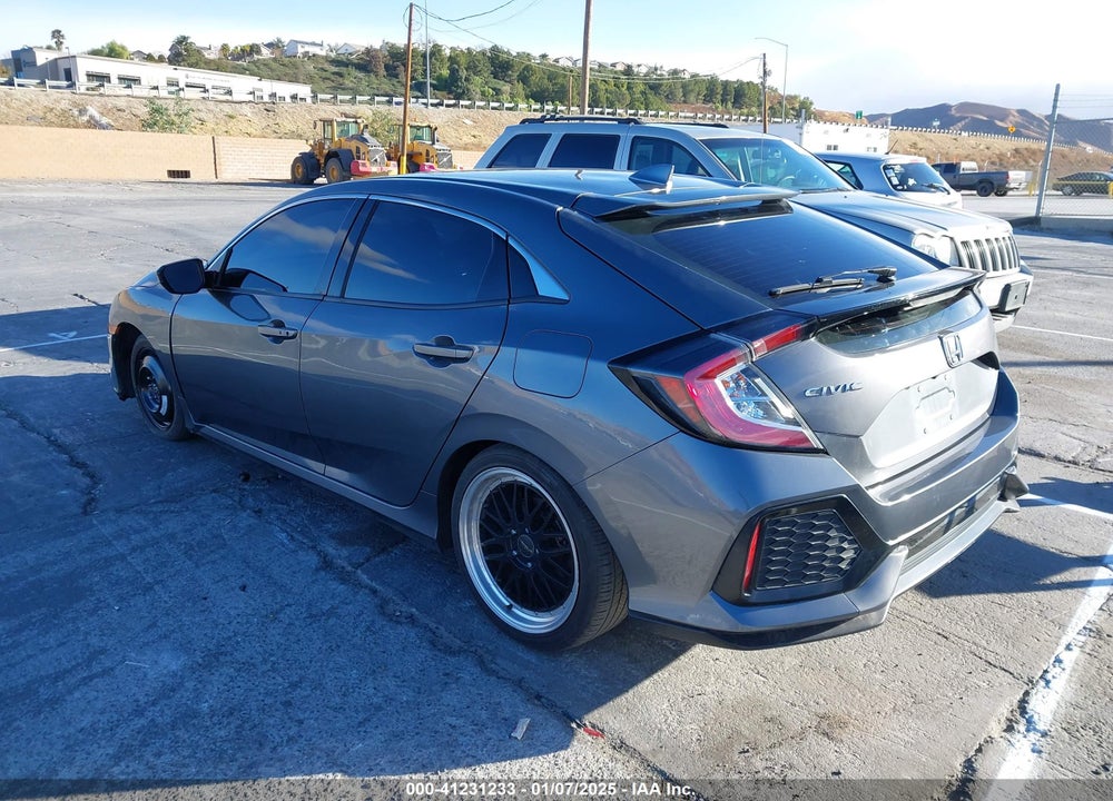 2018 HONDA CIVIC VIN: SHHFK7H59JU432651
