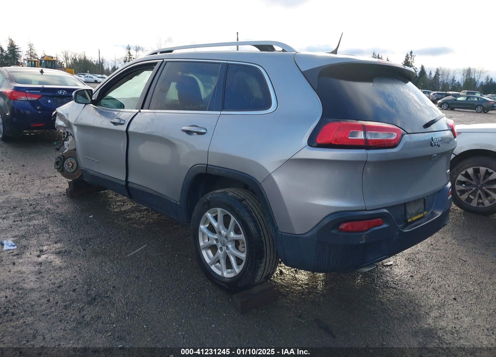 2017 JEEP CHEROKEE LATITUDE FWD VIN: 1C4PJLCB2HW619699