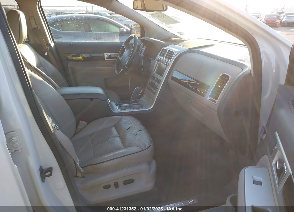 2009 LINCOLN MKX VIN: 2LMDU68C29BJ07988