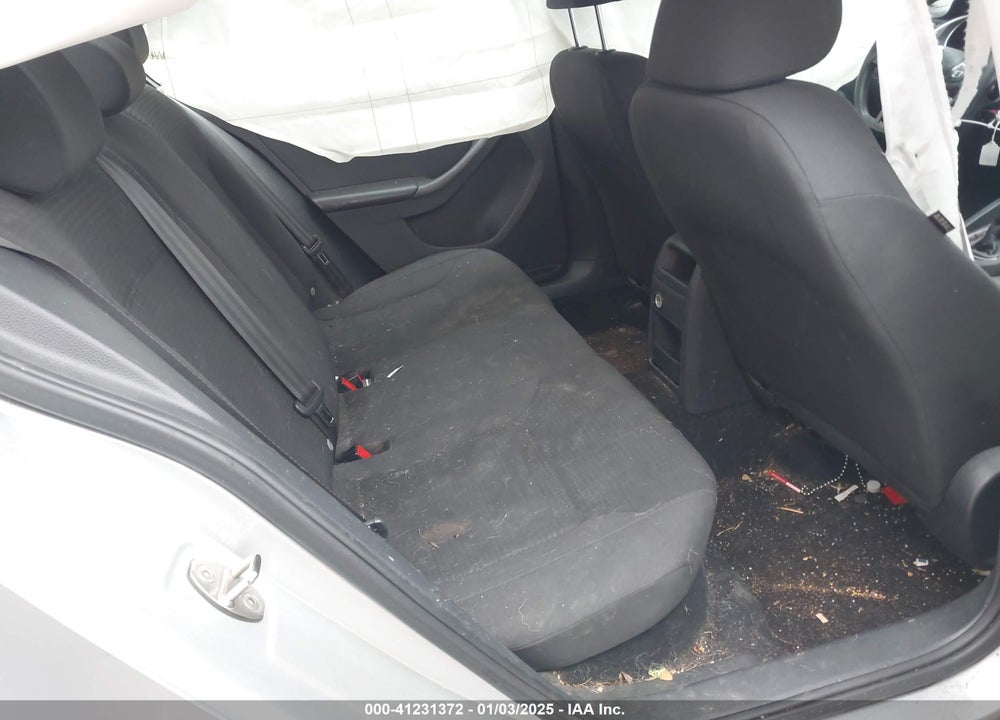 2015 VOLKSWAGEN JETTA VIN: 3VW2K7AJ4FM284464
