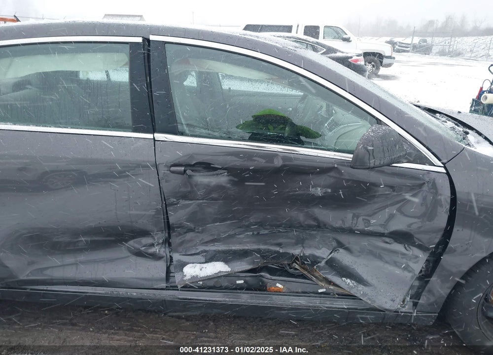 2011 CHEVROLET MALIBU LS VIN: 1G1ZB5E16BF128073