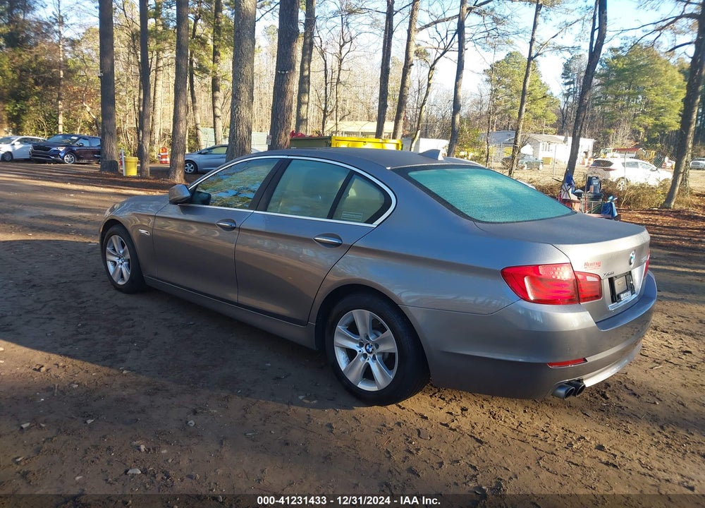 2013 BMW 528I XDRIVE VIN: WBAXH5C54DD114106