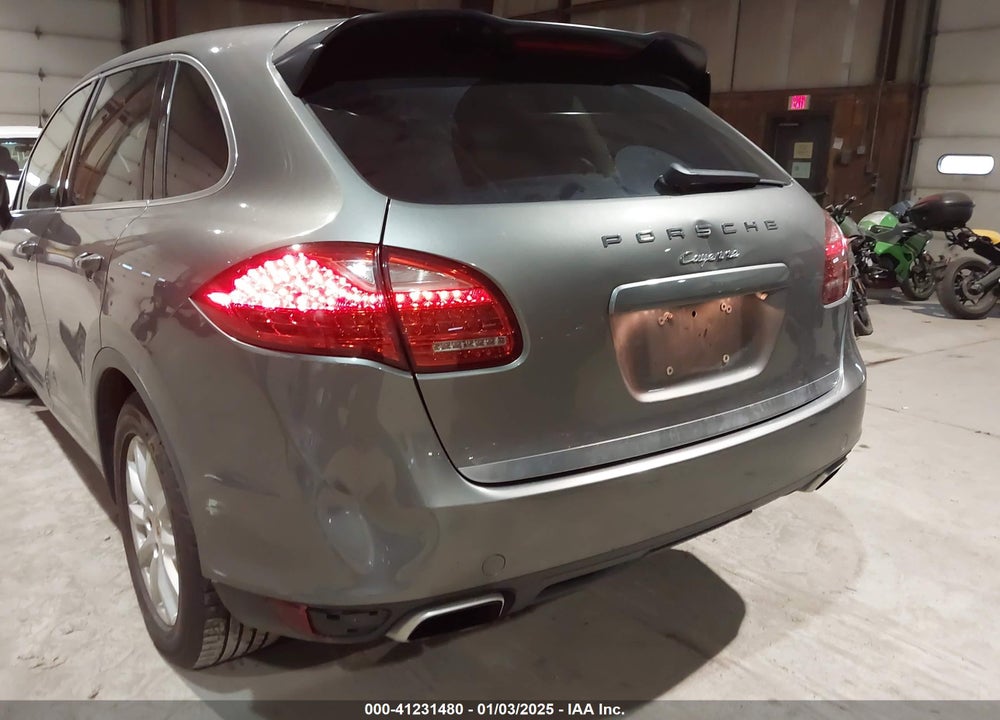 2013 PORSCHE CAYENNE VIN: WP1AA2A25DLA10300
