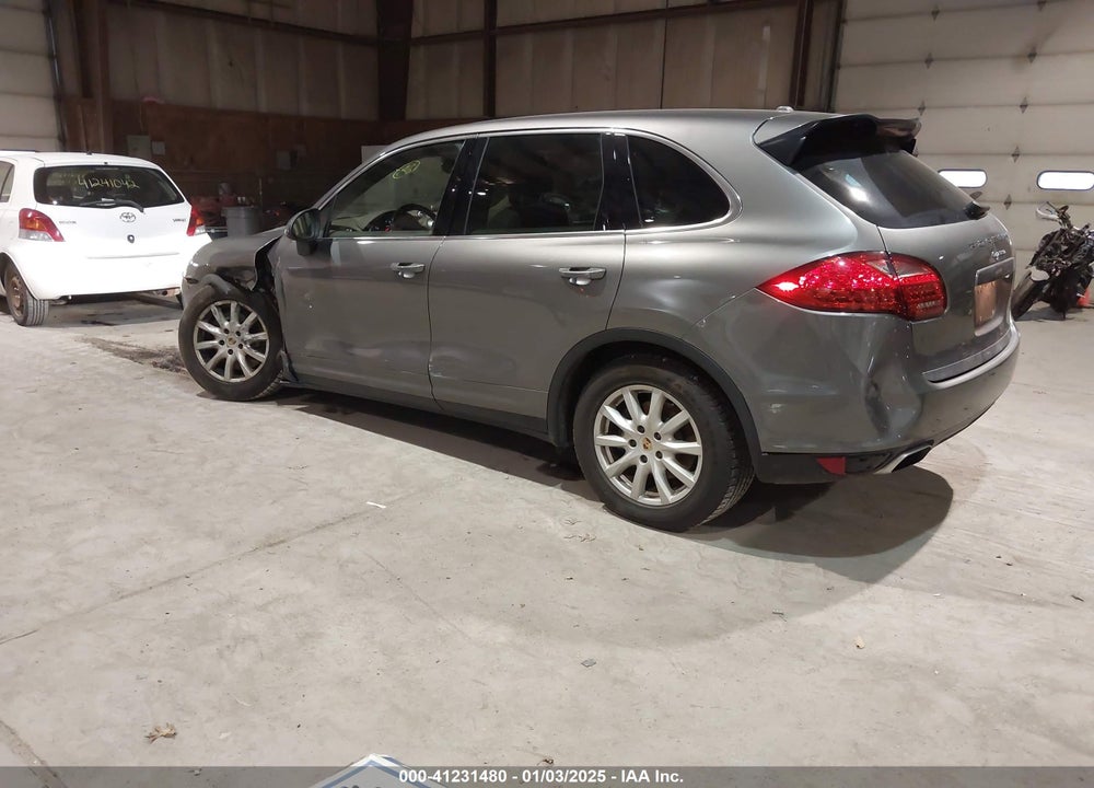 2013 PORSCHE CAYENNE VIN: WP1AA2A25DLA10300