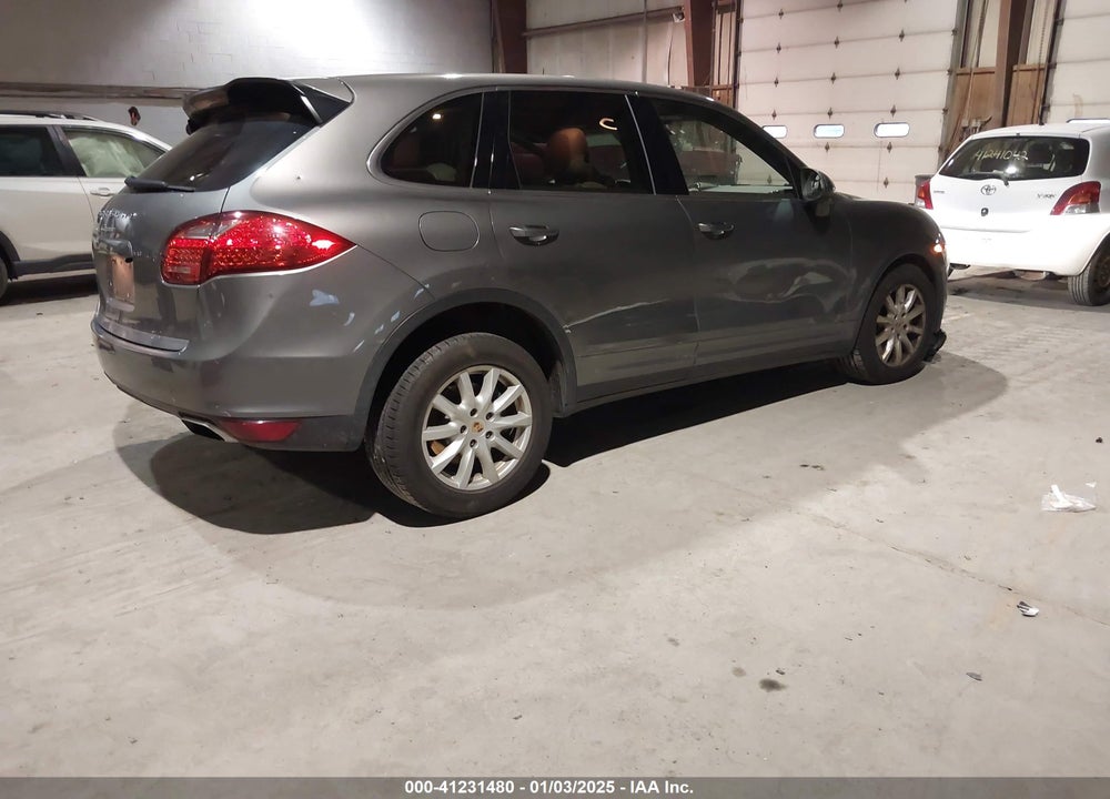 2013 PORSCHE CAYENNE VIN: WP1AA2A25DLA10300