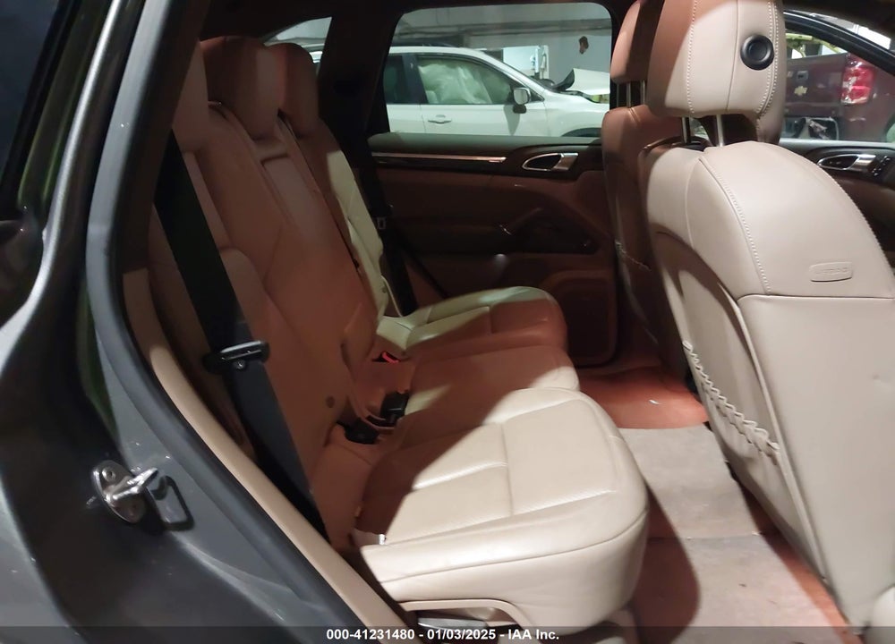 2013 PORSCHE CAYENNE VIN: WP1AA2A25DLA10300