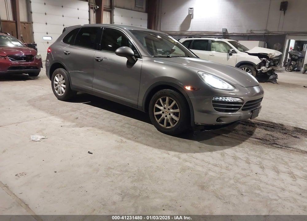 2013 PORSCHE CAYENNE VIN: WP1AA2A25DLA10300