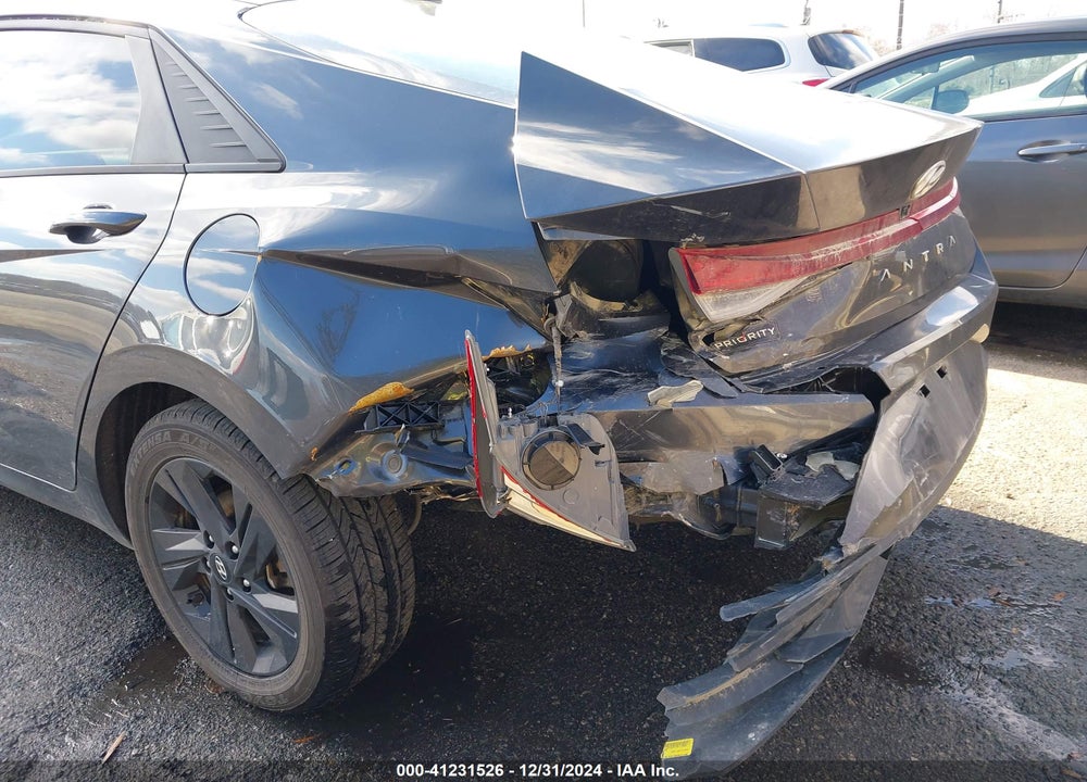 2021 HYUNDAI ELANTRA VIN: 5NPLS4AG2MH007552