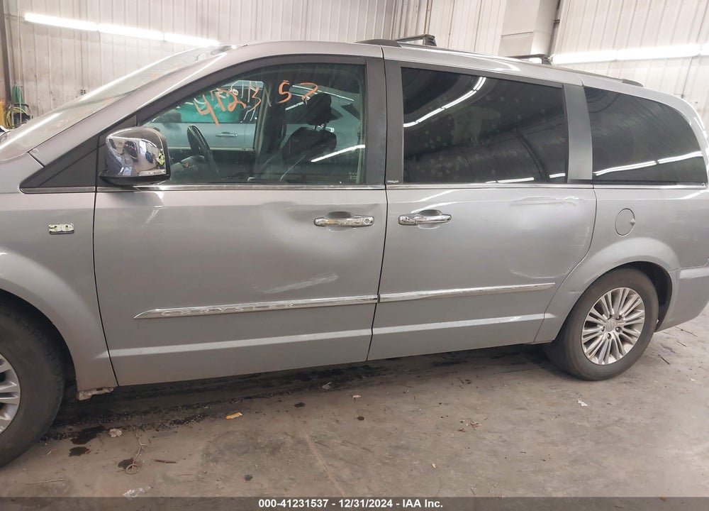 2014 CHRYSLER TOWN & COUNTRY TOURING-L 30TH ANNIVERSARY VIN: 2C4RC1CG6ER163620