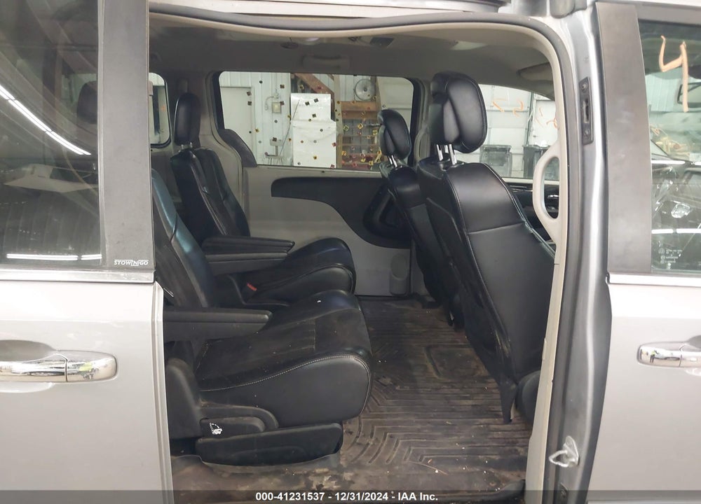 2014 CHRYSLER TOWN & COUNTRY TOURING-L 30TH ANNIVERSARY VIN: 2C4RC1CG6ER163620