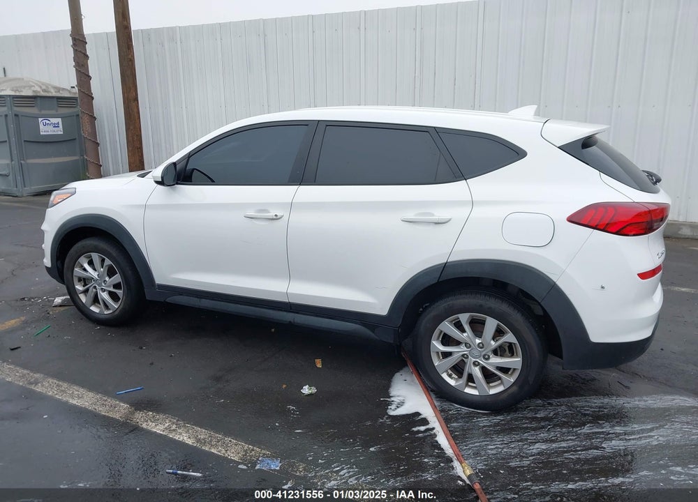 2021 HYUNDAI TUCSON SE VIN: KM8J23A41MU327132
