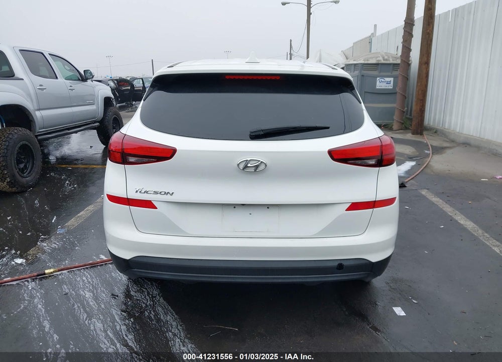 2021 HYUNDAI TUCSON SE VIN: KM8J23A41MU327132