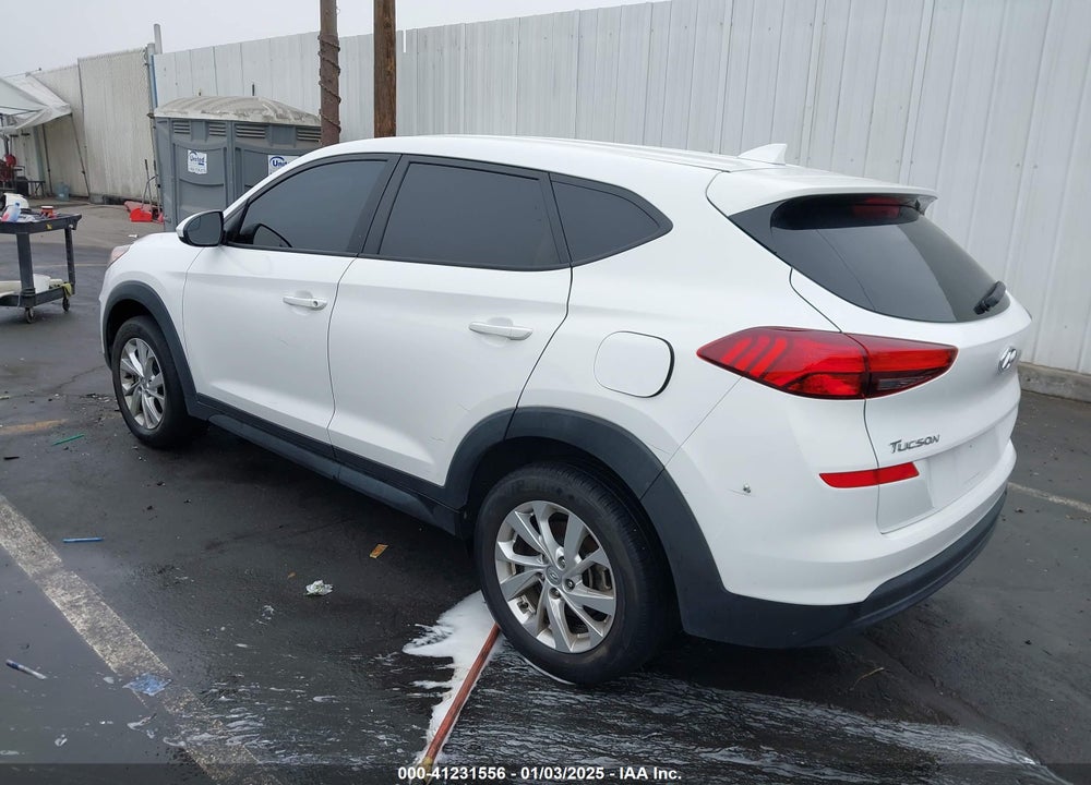 2021 HYUNDAI TUCSON SE VIN: KM8J23A41MU327132