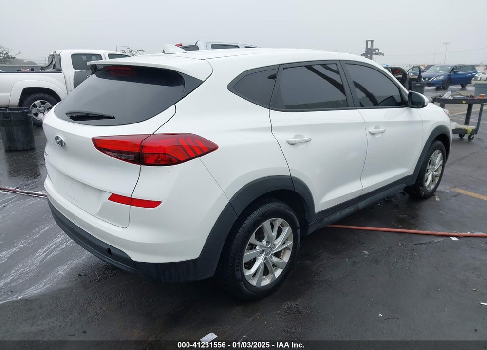 2021 HYUNDAI TUCSON SE VIN: KM8J23A41MU327132