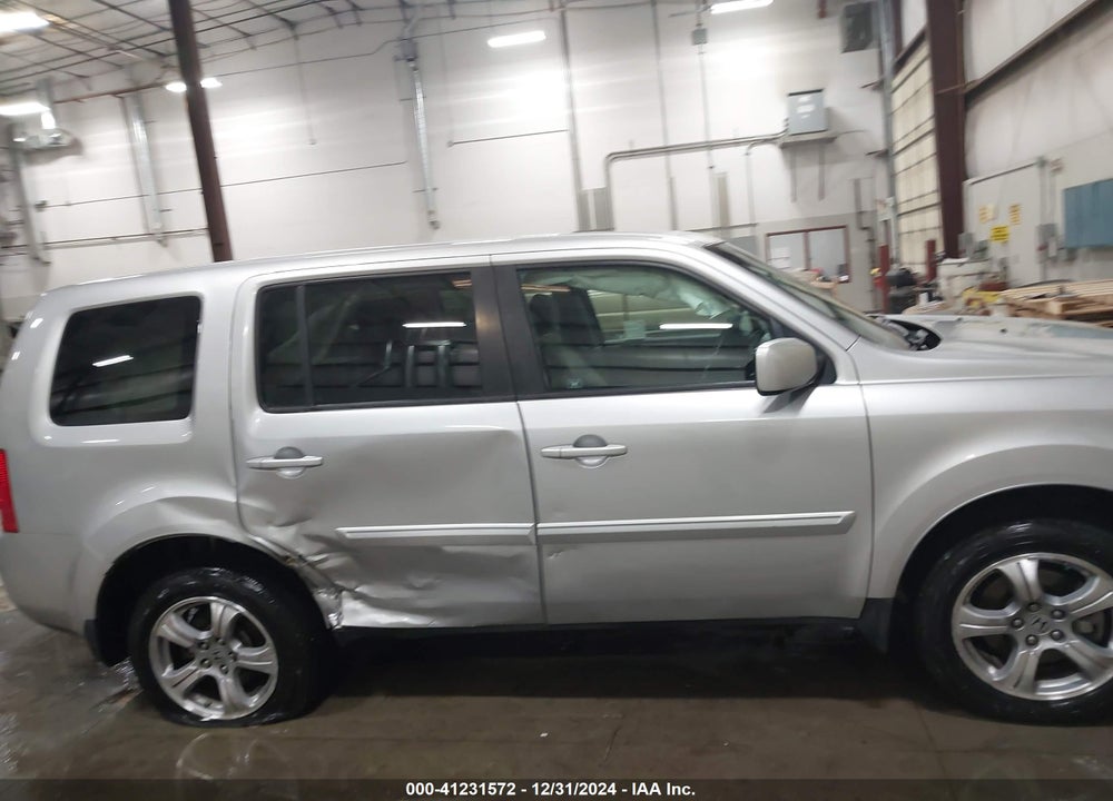 2012 HONDA PILOT EX VIN: 5FNYF3H43CB030268