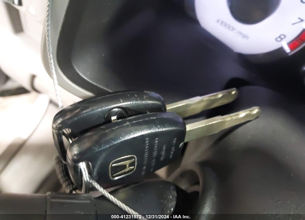 2012 HONDA PILOT EX VIN: 5FNYF3H43CB030268