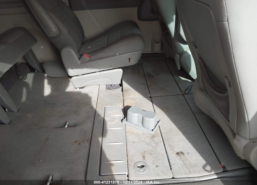 2010 CHRYSLER TOWN & COUNTRY TOURING VIN: 2A4RR5D16AR285043