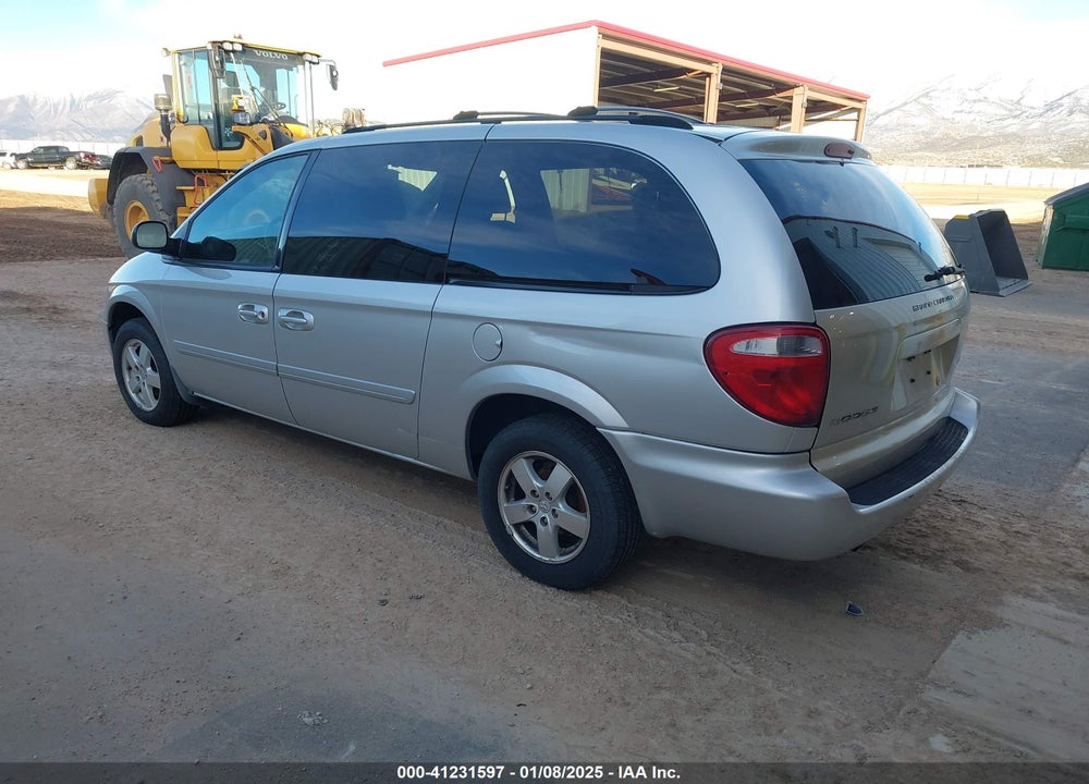 2007 DODGE GRAND CARAVAN SXT VIN: 2D4GP44L57R265764