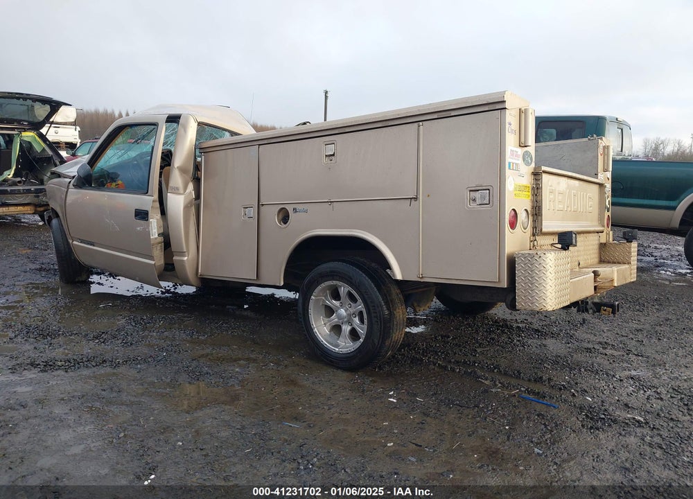 1988 CHEVROLET GMT-400 C2500 VIN: 1GCFC24H0JE193719