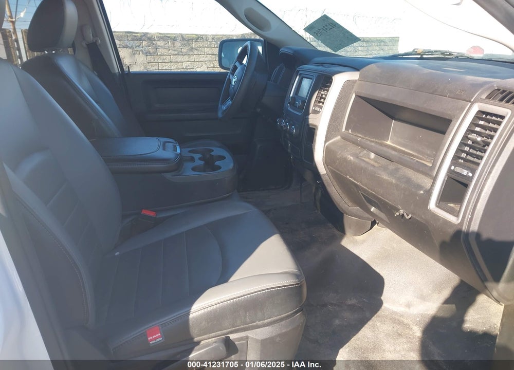 2022 RAM 1500 CLASSIC VIN: 1C6RR7FG5NS163403