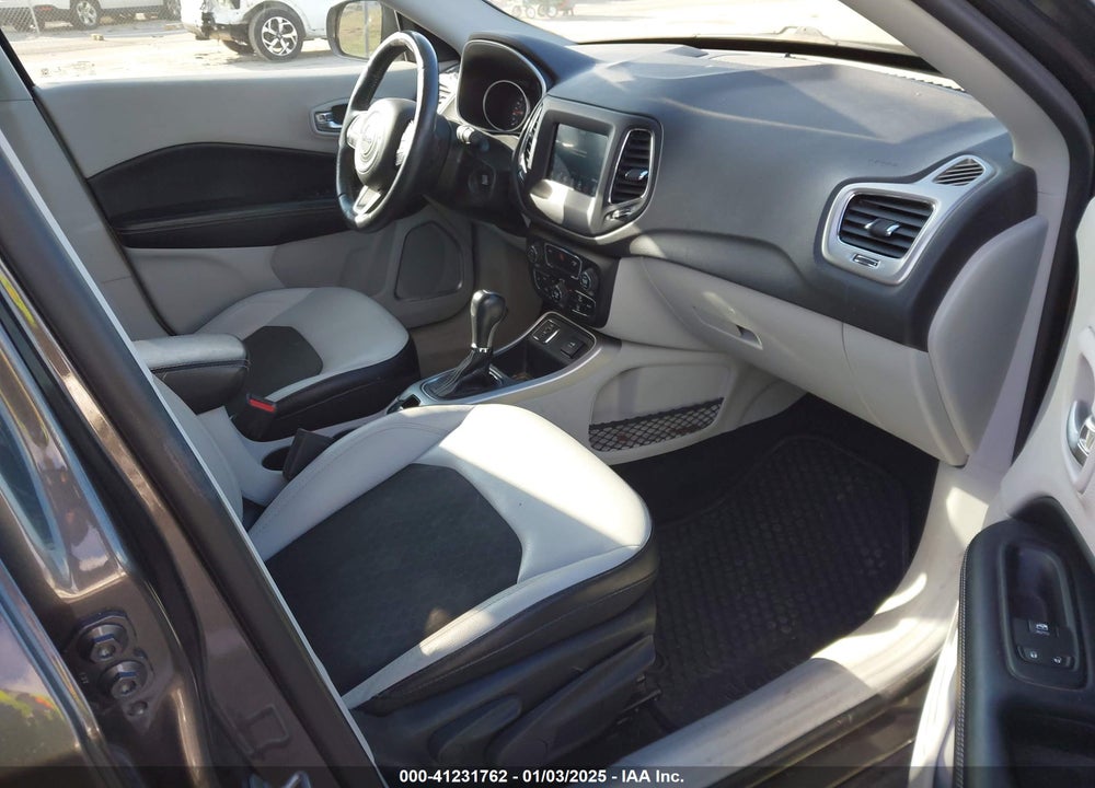 2018 JEEP COMPASS LATITUDE FWD VIN: 3C4NJCBB6JT369291