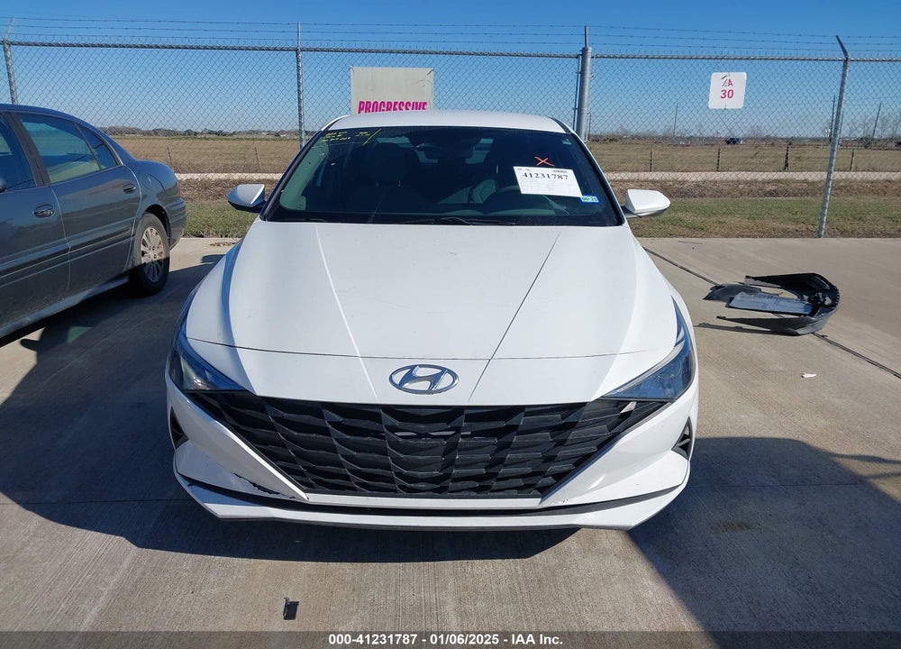 2021 HYUNDAI ELANTRA VIN: 5NPLM4AG0MH001002
