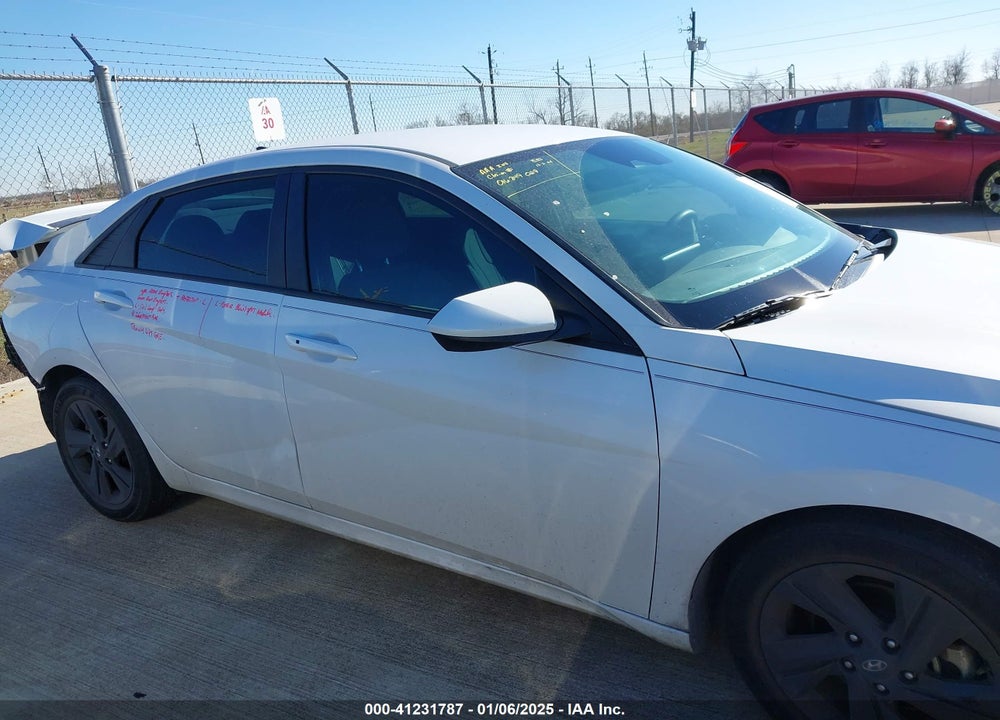 2021 HYUNDAI ELANTRA VIN: 5NPLM4AG0MH001002