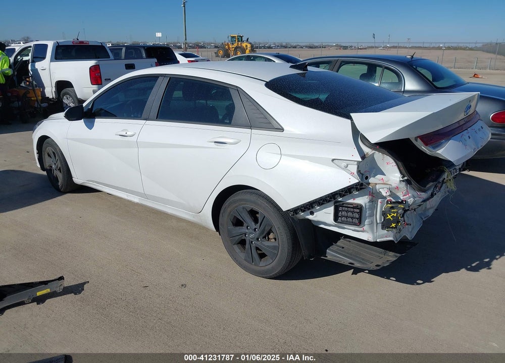 2021 HYUNDAI ELANTRA VIN: 5NPLM4AG0MH001002
