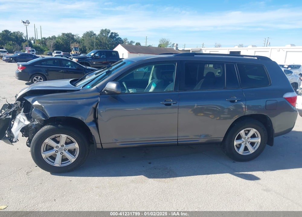 2010 TOYOTA HIGHLANDER VIN: JTEZA3EHXA2010136