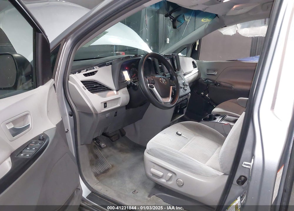 2015 TOYOTA SIENNA LE 8 PASSENGER VIN: 5TDKK3DC0FS537112
